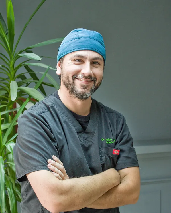 Dr. Rodrigo Toloza Vernier - Especialista en Ortodoncia